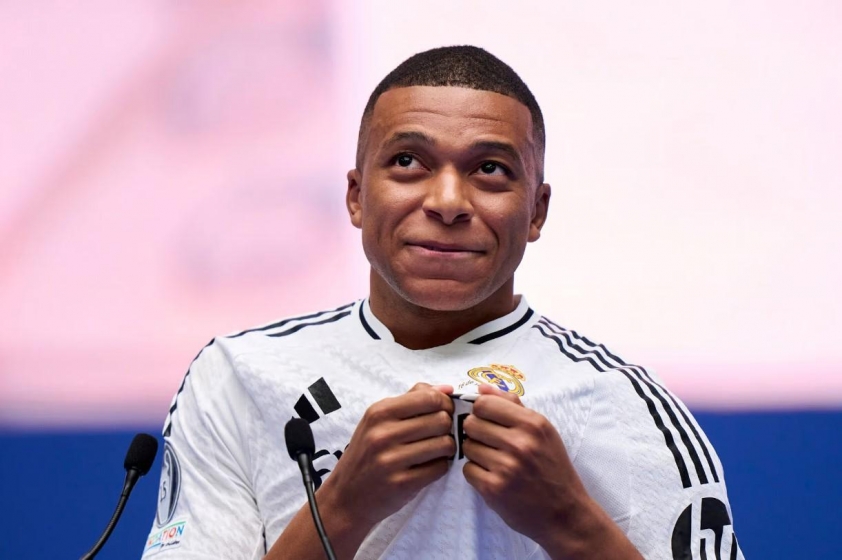 Toả sáng trận ra mắt, Mbappe nhận cơn mưa lời khen từ Real Madrid 513440