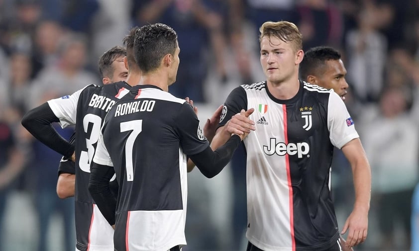 de-ligt-hanh-dong-cua-ronaldo-la-mot-phan-ly-do-khien-toi-chon-juventus-093442jpg-1723621203.jpg